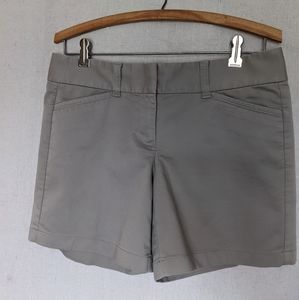 Ann Taylor Signature Women's Shorts. Gray, Size 2